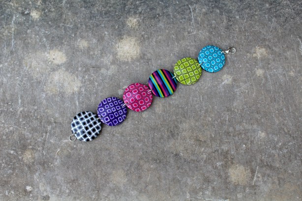 Bracelet pastilles colorées