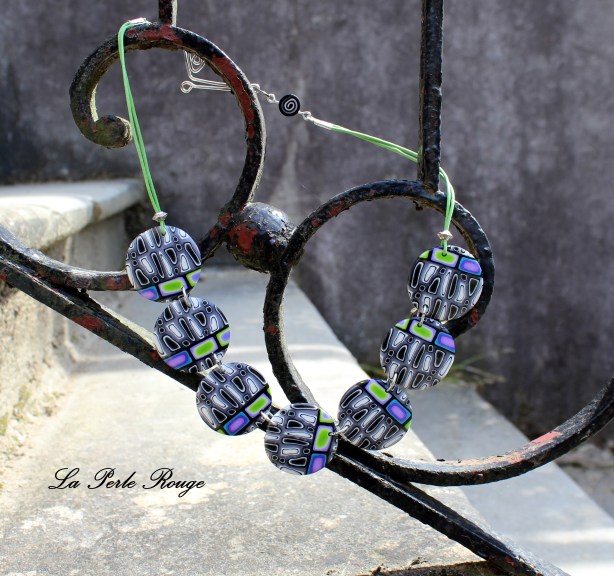 Jeu sur le translucide noir et blanc