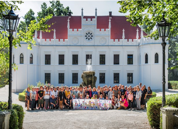 fimo_symp_2016_gruppenfoto_13x18_01